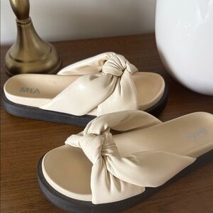 MIA Women's Cream Knot Slide Sandals